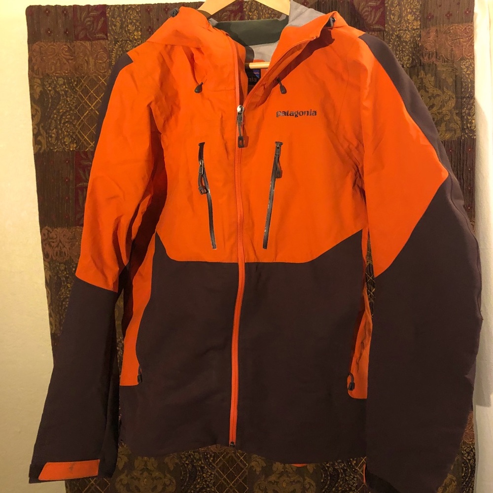 Patagonia reconnaissance shell, size M